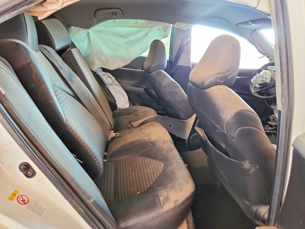 2018 TOYOTA CAMRY SE photo 10