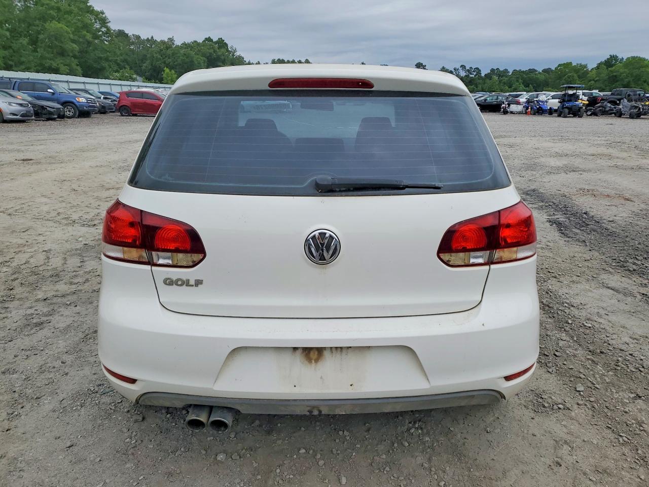 2011 VOLKSWAGEN GOLF photo 16
