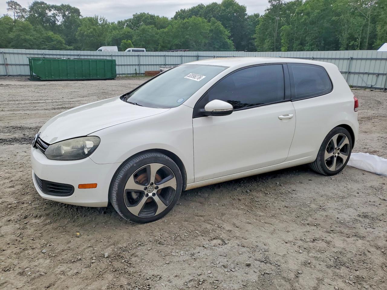 2011 VOLKSWAGEN GOLF
