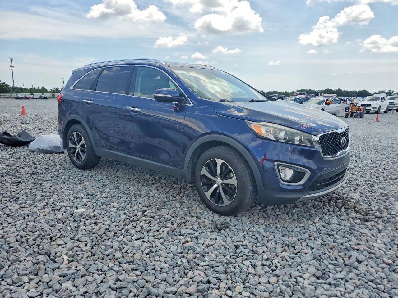 2016 KIA SORENTO EX photo 4