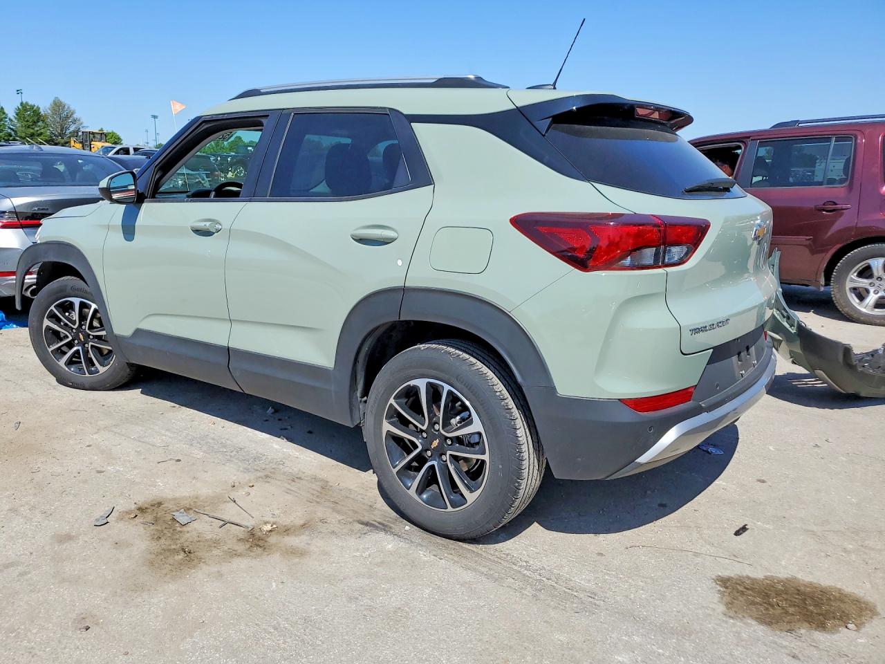 2025 CHEVROLET TRAILBLAZER LT photo 3