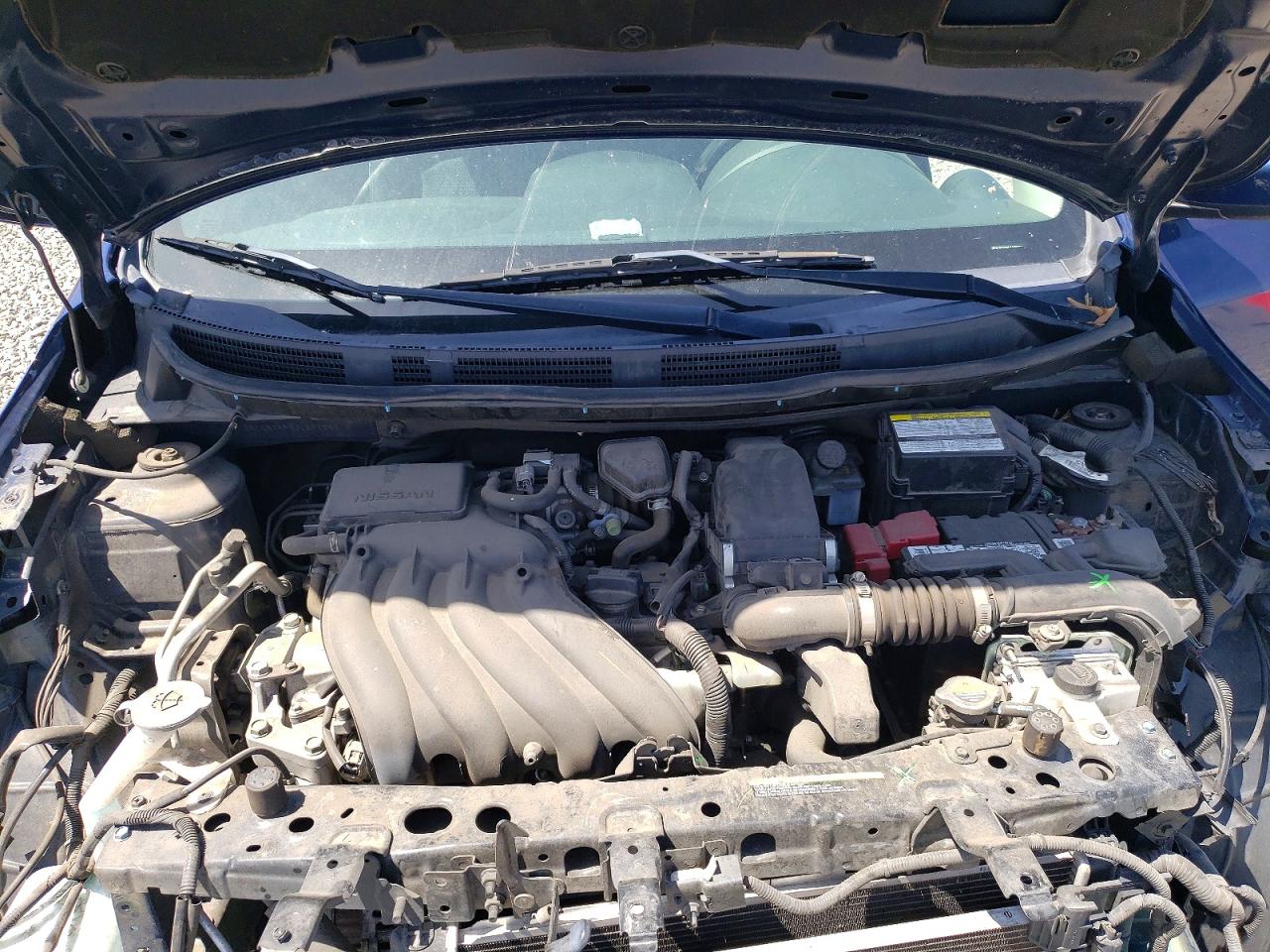 2018 NISSAN VERSA SV photo 11