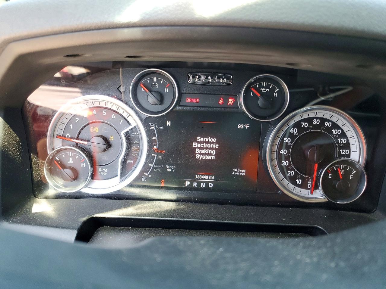 2016 RAM 1500 SLT photo 17