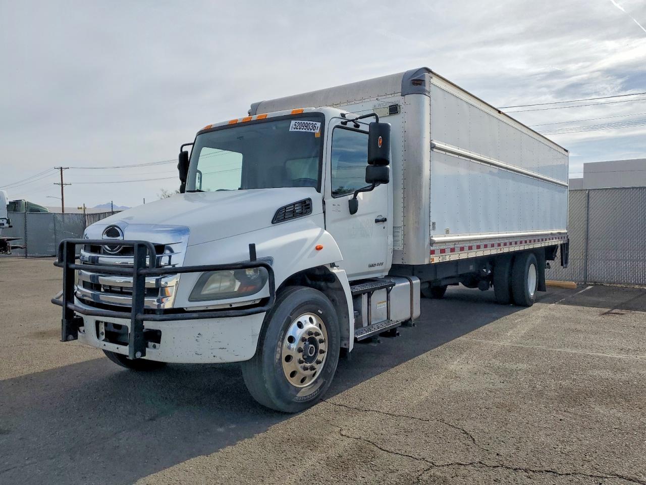 2016 HINO 258/268 BOX TRUCK photo 4