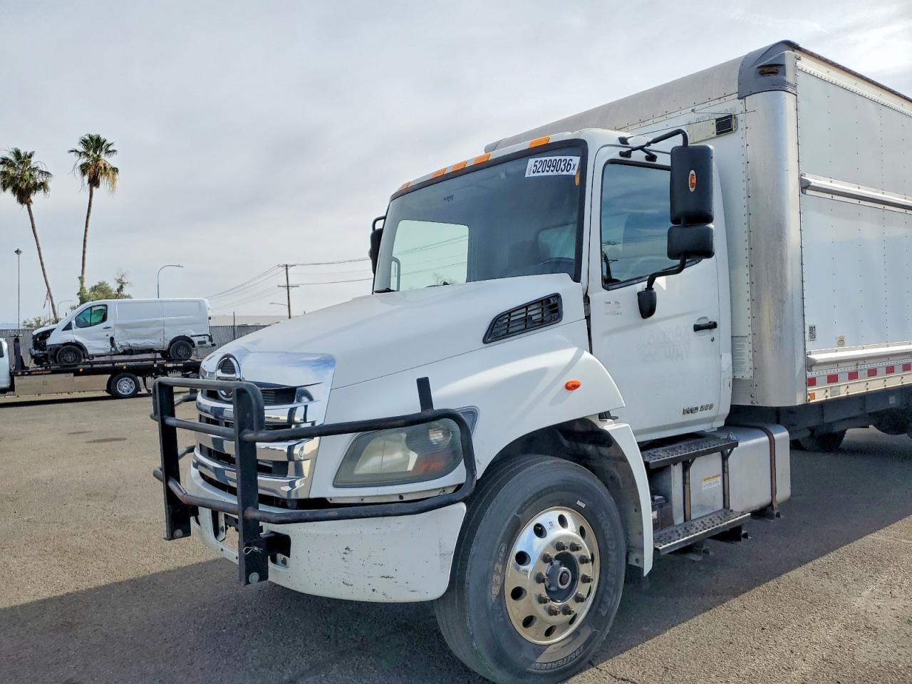 2016 HINO 258/268 BOX TRUCK photo 25