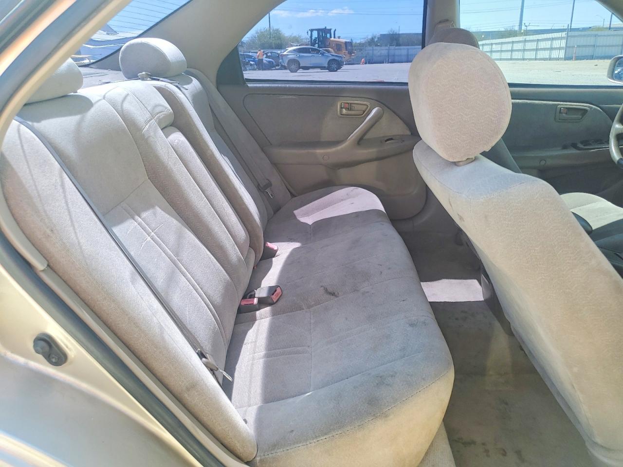 1999 TOYOTA CAMRY LE V6 photo 10