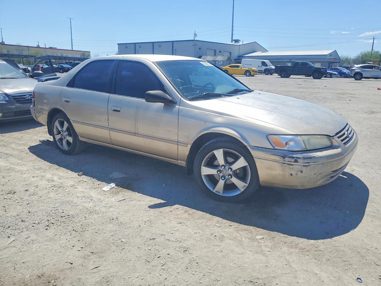 1999 TOYOTA CAMRY LE V6 photo 4