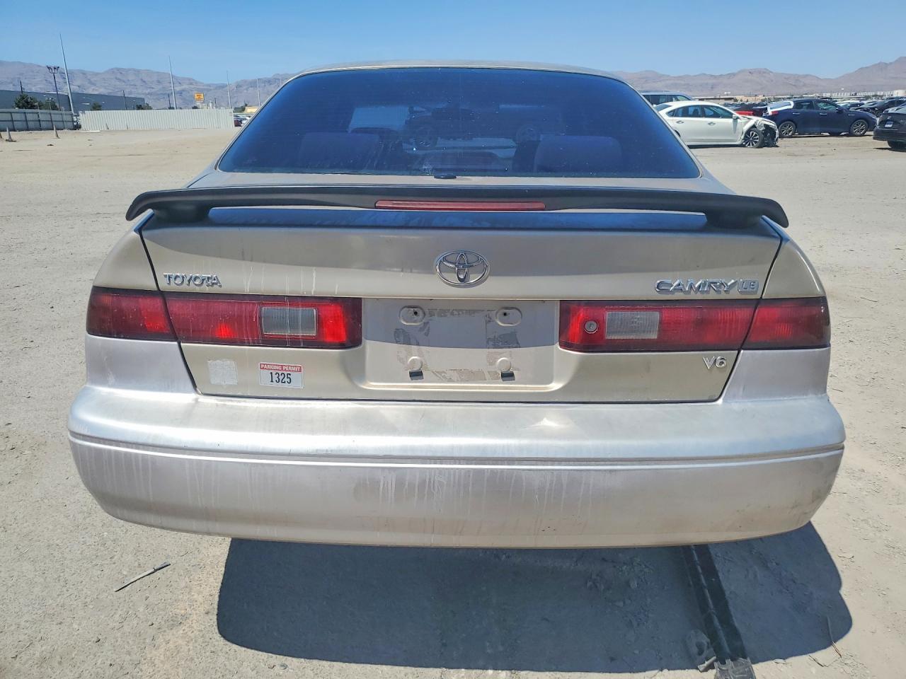 1999 TOYOTA CAMRY LE V6 photo 6