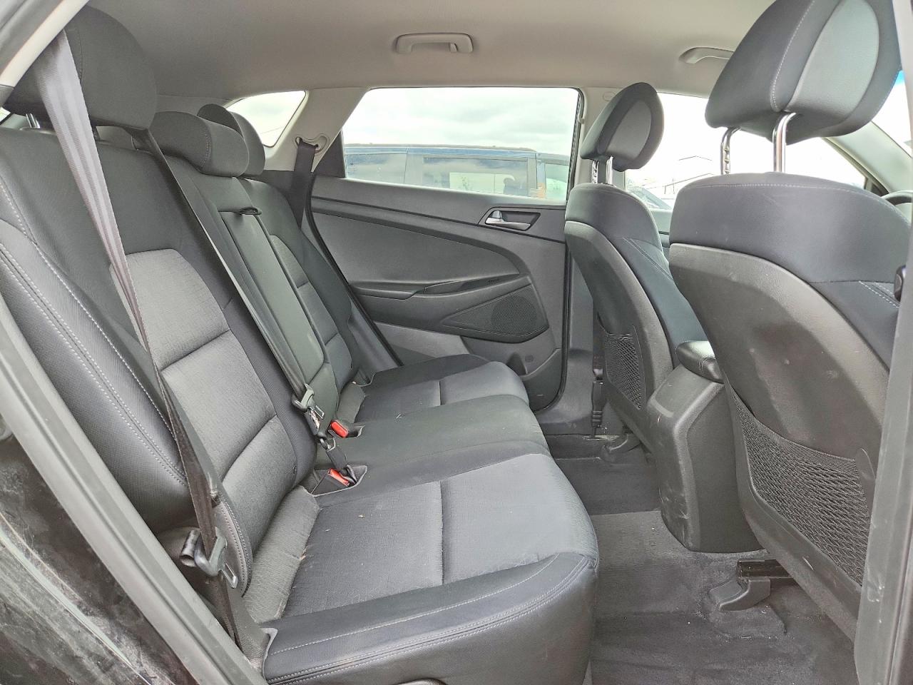 2016 HYUNDAI TUCSON SE photo 11