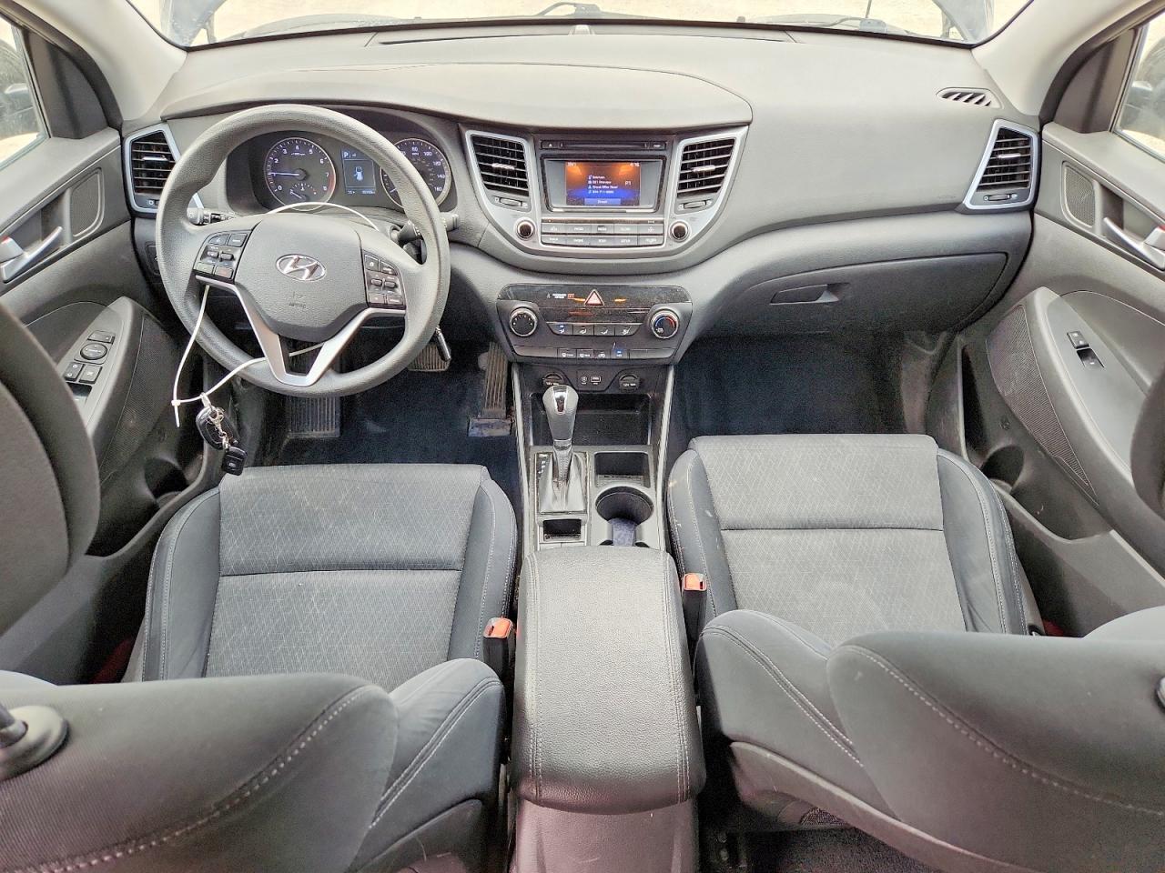 2016 HYUNDAI TUCSON SE photo 8