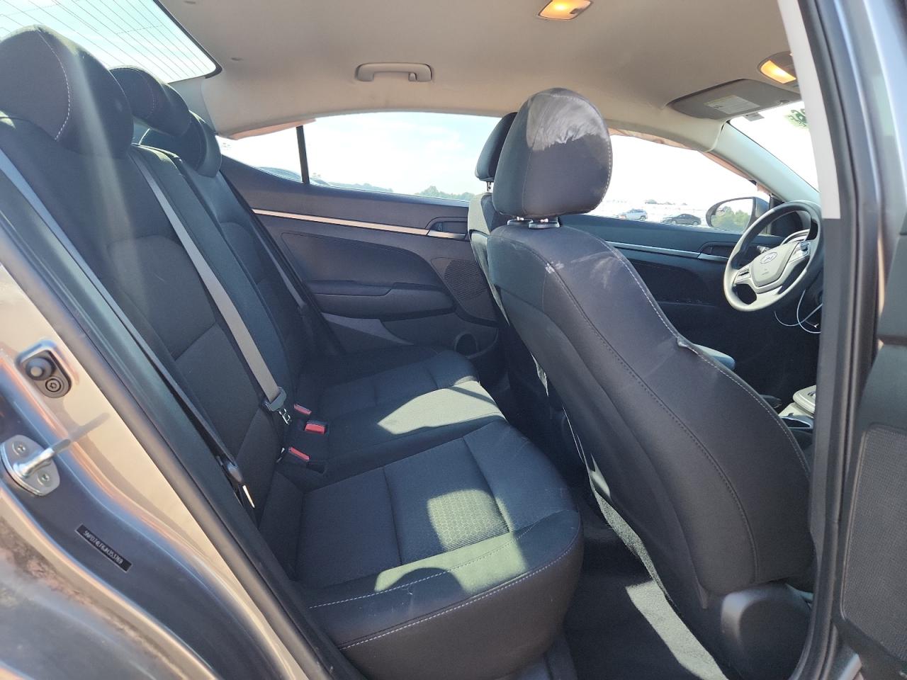 2018 HYUNDAI ELANTRA SE photo 28
