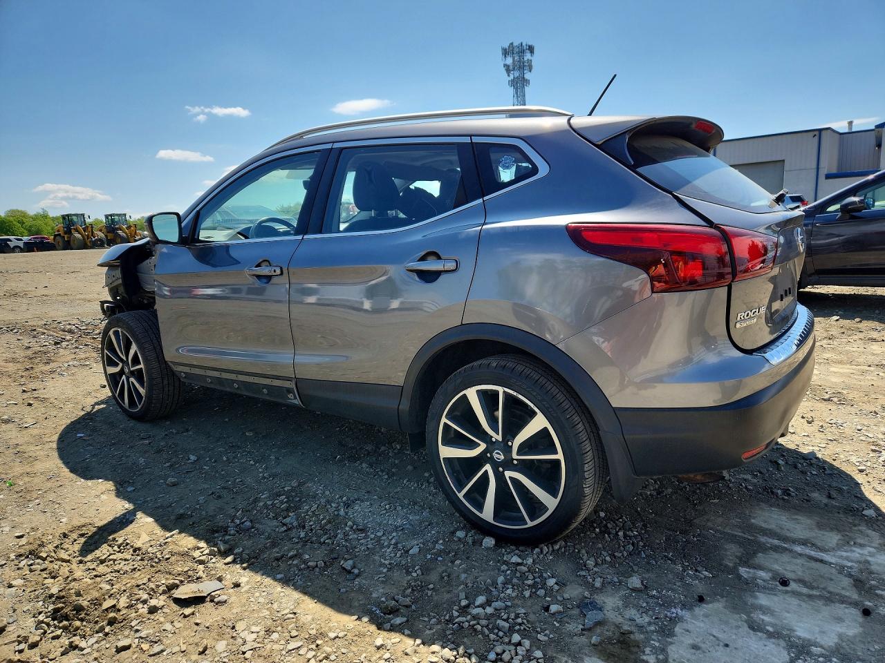 2018 NISSAN ROGUE SPORT SL photo 4