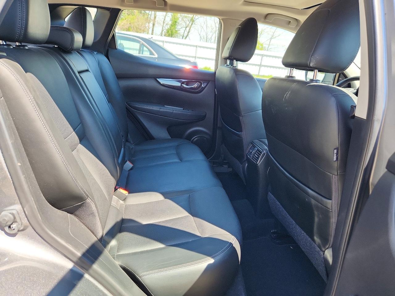 2018 NISSAN ROGUE SPORT SL photo 31