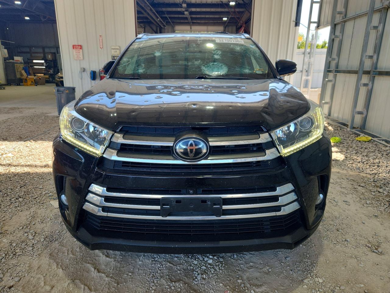 2018 TOYOTA HIGHLANDER LIMITED PLATINUM photo 13