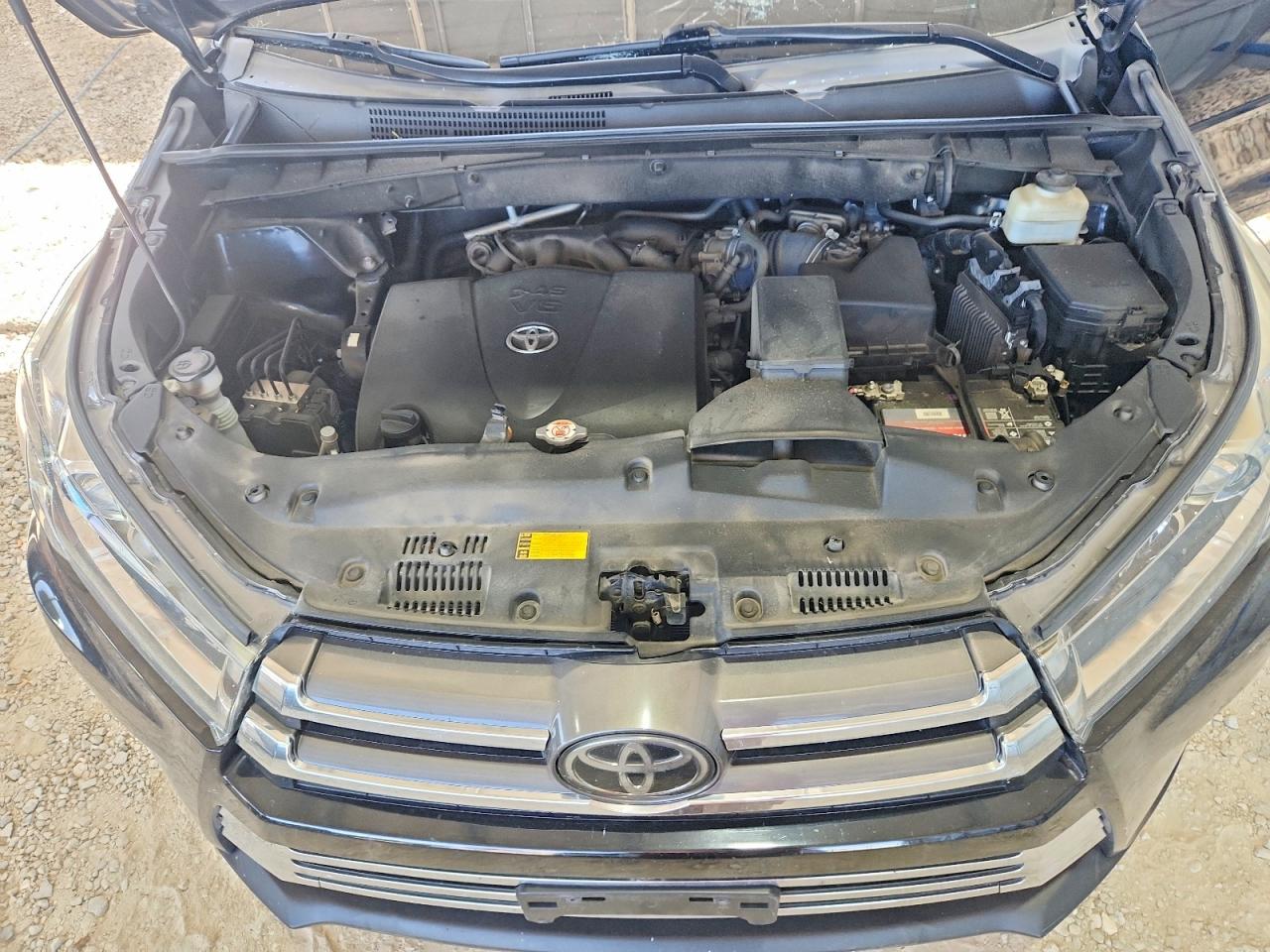 2018 TOYOTA HIGHLANDER LIMITED PLATINUM photo 34
