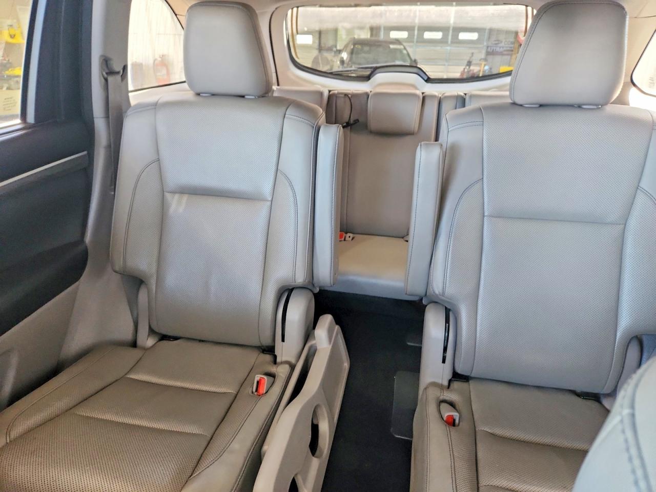2018 TOYOTA HIGHLANDER LIMITED PLATINUM photo 28