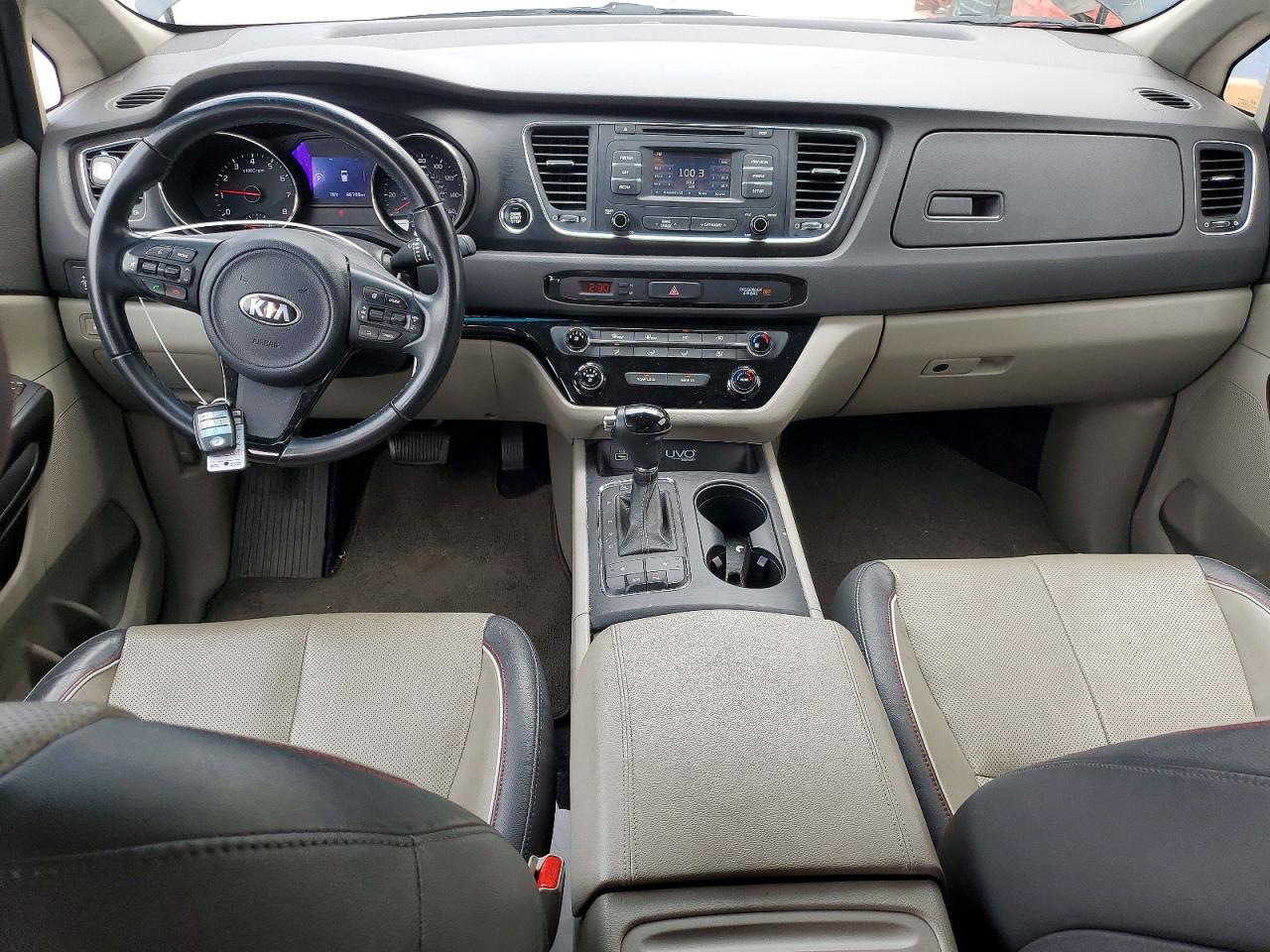 2017 KIA SEDONA LX photo 22