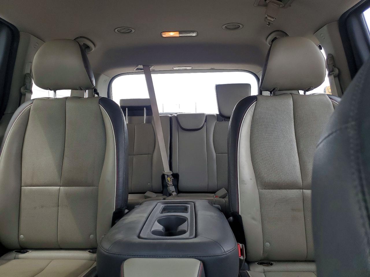 2017 KIA SEDONA LX photo 28
