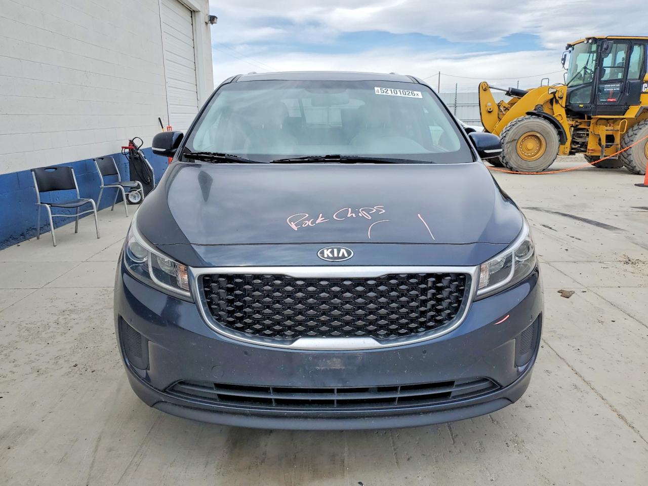 2017 KIA SEDONA LX photo 13