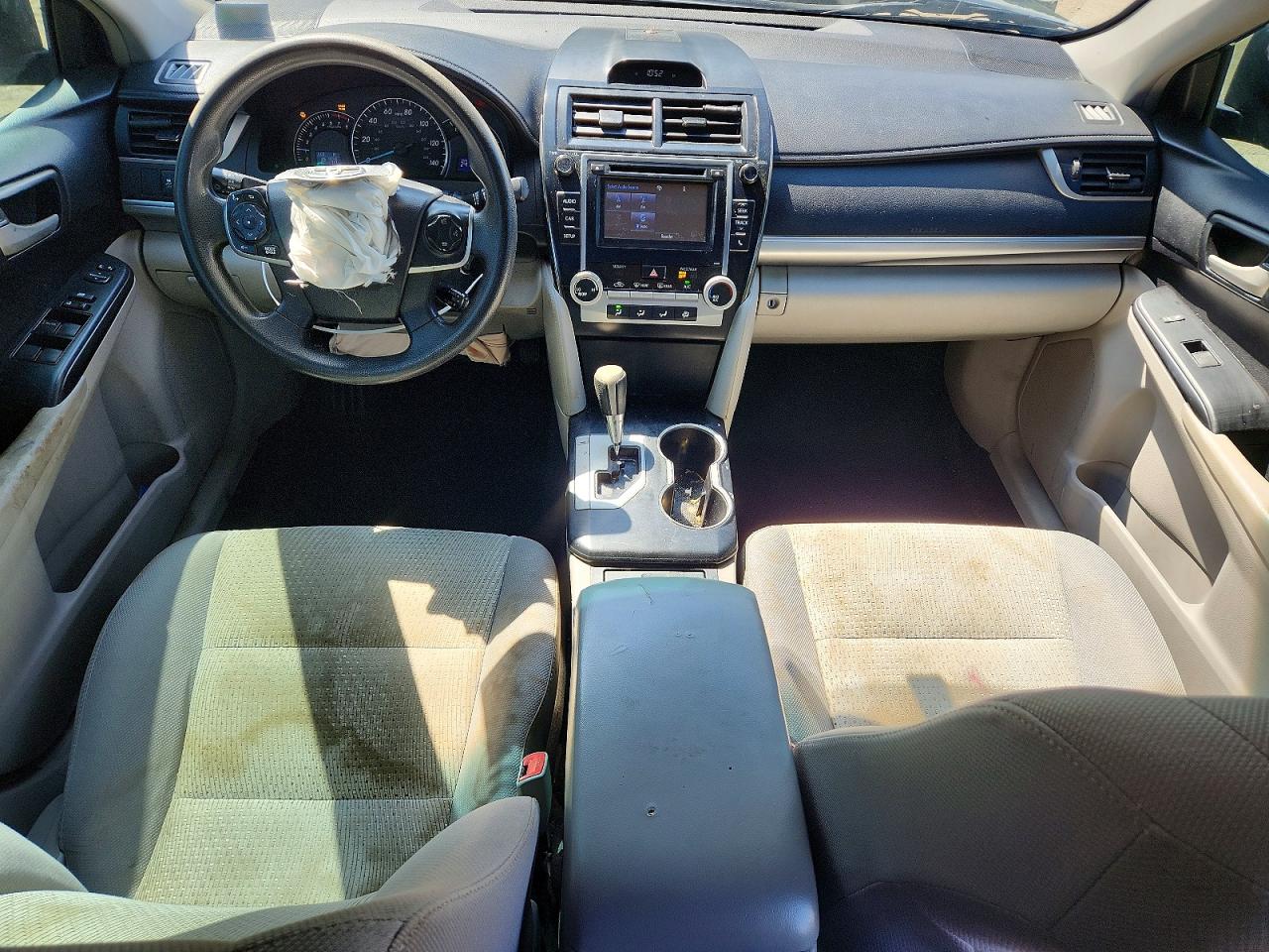 2014 TOYOTA CAMRY LE photo 15