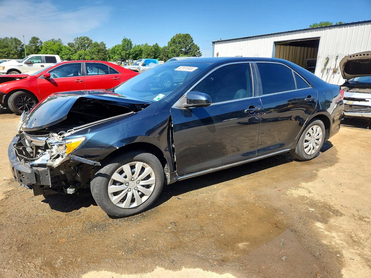 2014 TOYOTA CAMRY