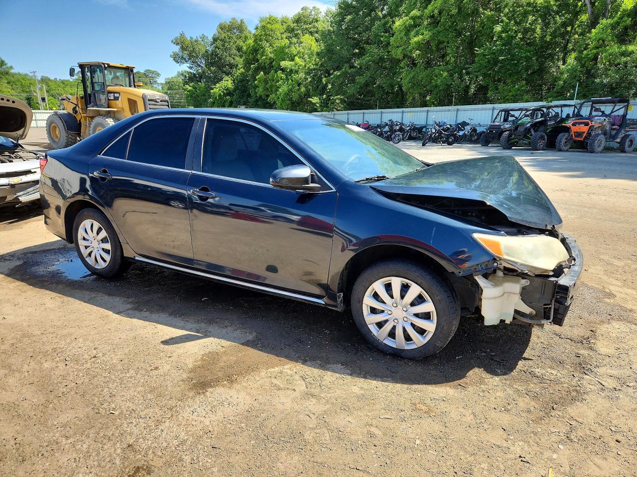 2014 TOYOTA CAMRY LE photo 7