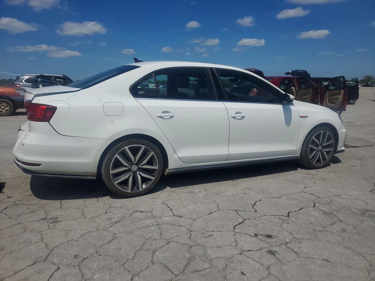 2018 VOLKSWAGEN JETTA GLI photo 5