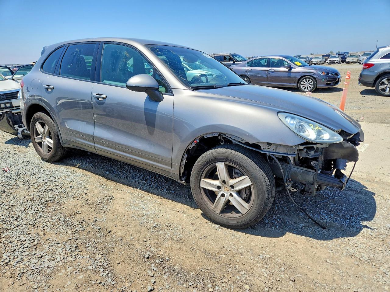 2012 PORSCHE CAYENNE photo 10