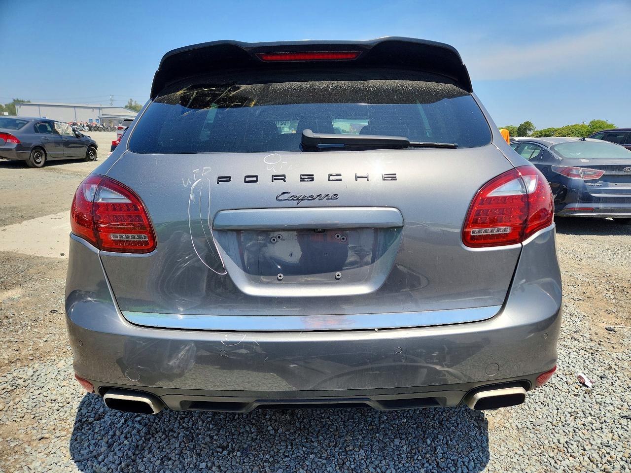 2012 PORSCHE CAYENNE photo 16
