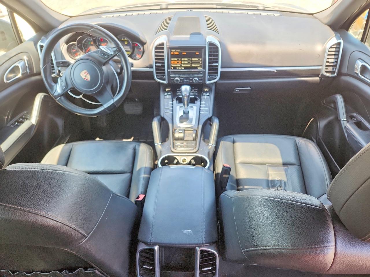 2012 PORSCHE CAYENNE photo 22