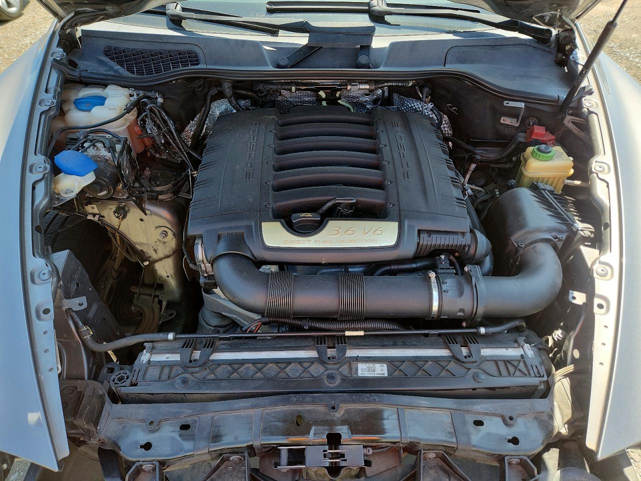 2012 PORSCHE CAYENNE photo 34