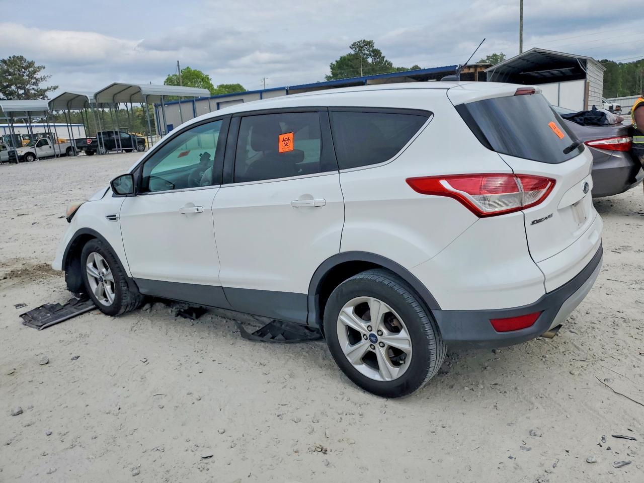 2015 FORD ESCAPE SEL photo 2
