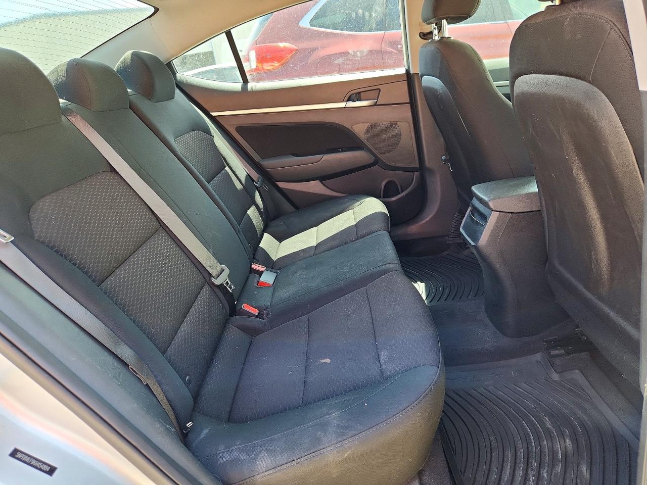 2019 HYUNDAI ELANTRA VALUE EDITION photo 28