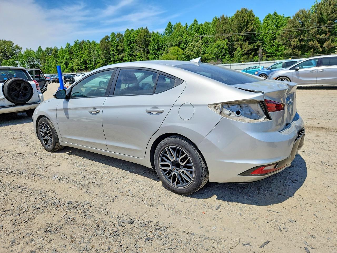 2019 HYUNDAI ELANTRA VALUE EDITION photo 4