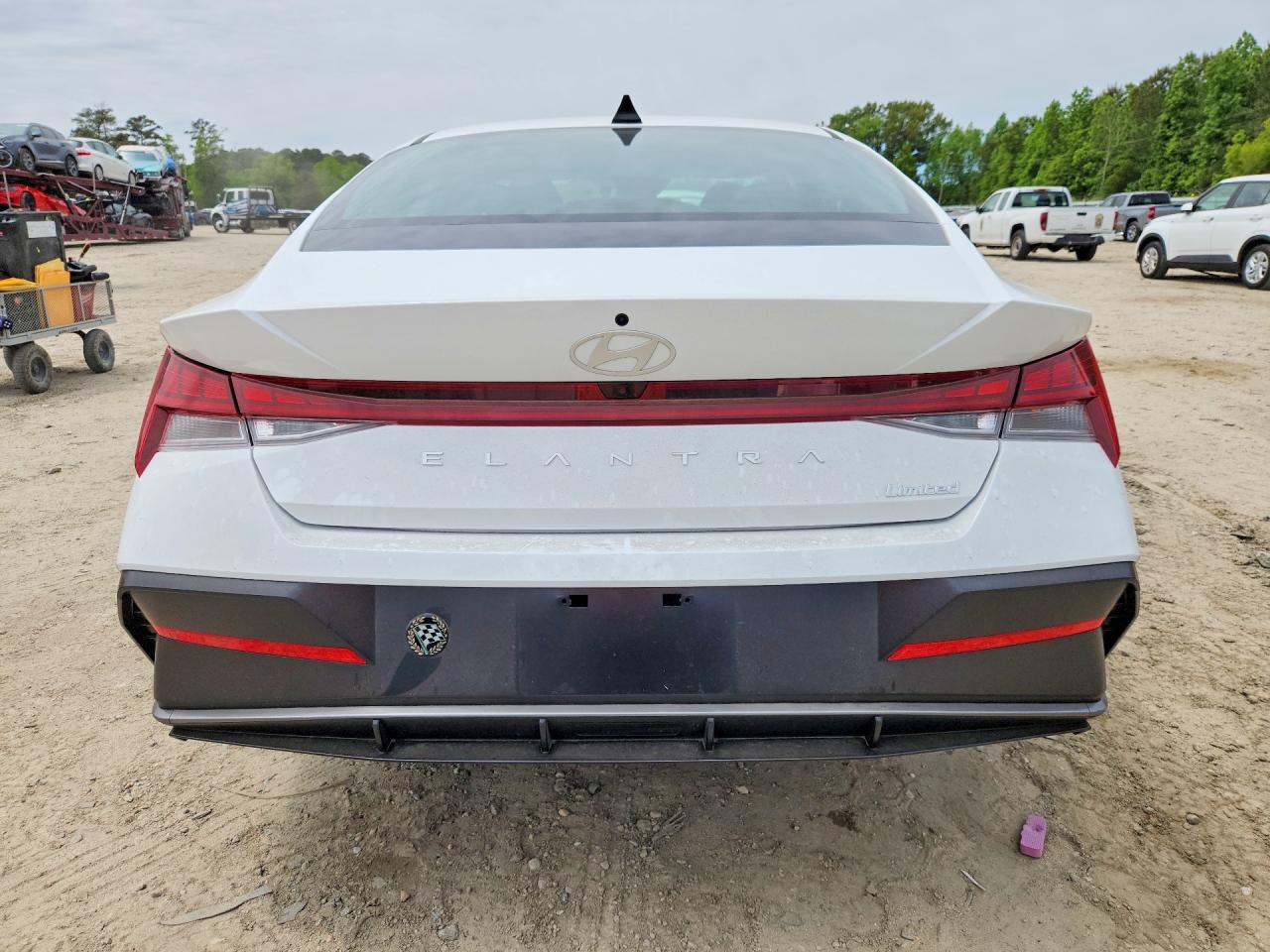 2025 HYUNDAI ELANTRA LIMITED photo 16