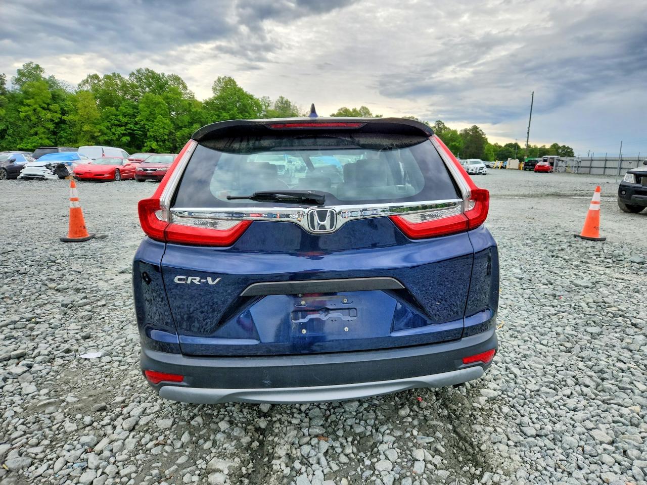 2018 HONDA CR-V LX photo 11
