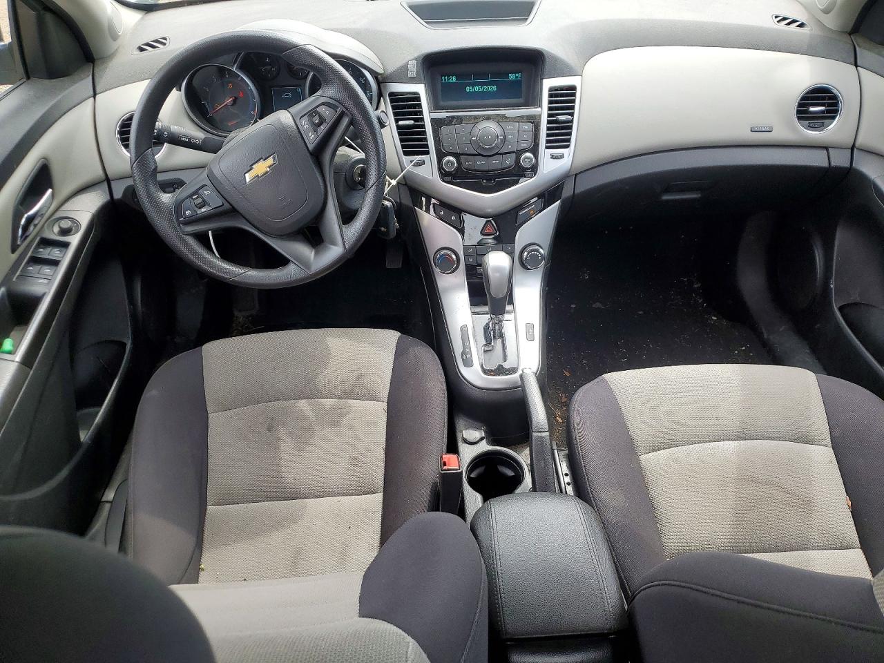 2013 CHEVROLET CRUZE LS photo 8