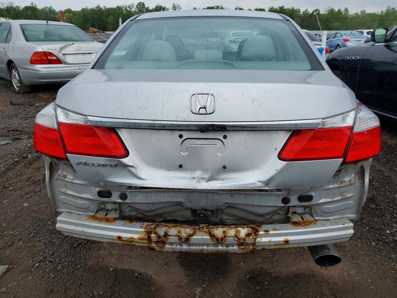 2013 HONDA ACCORD LX photo 16