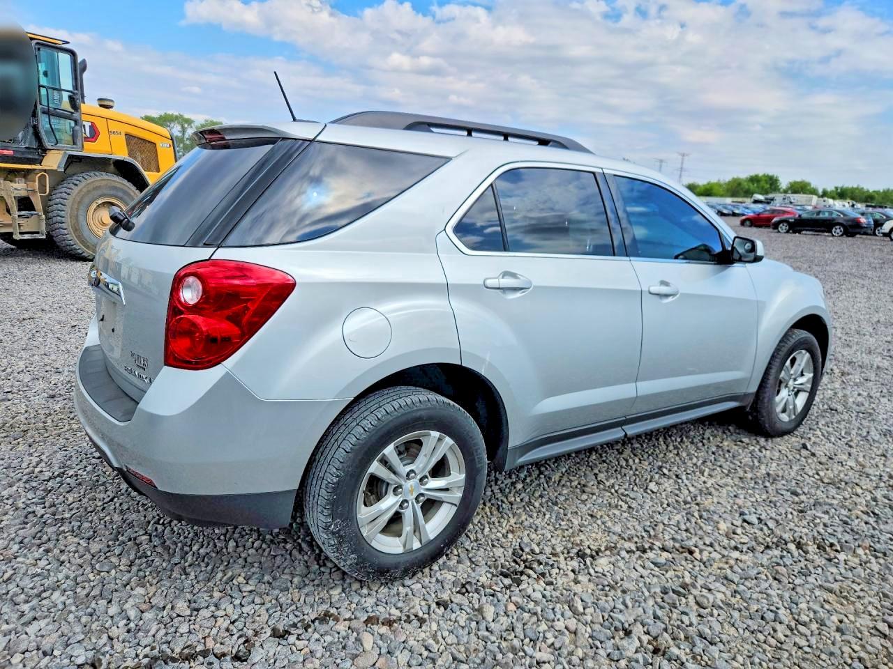 2015 CHEVROLET EQUINOX LT photo 5