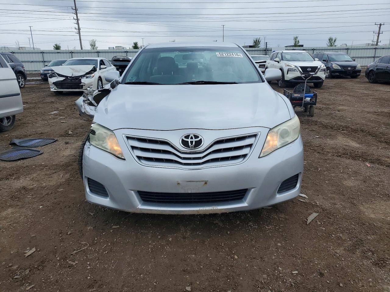 2010 TOYOTA CAMRY LE photo 9