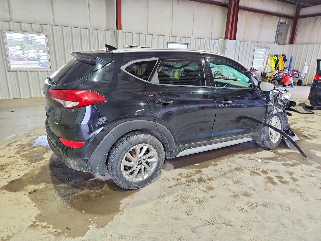 2017 HYUNDAI TUCSON SE PLUS photo 5