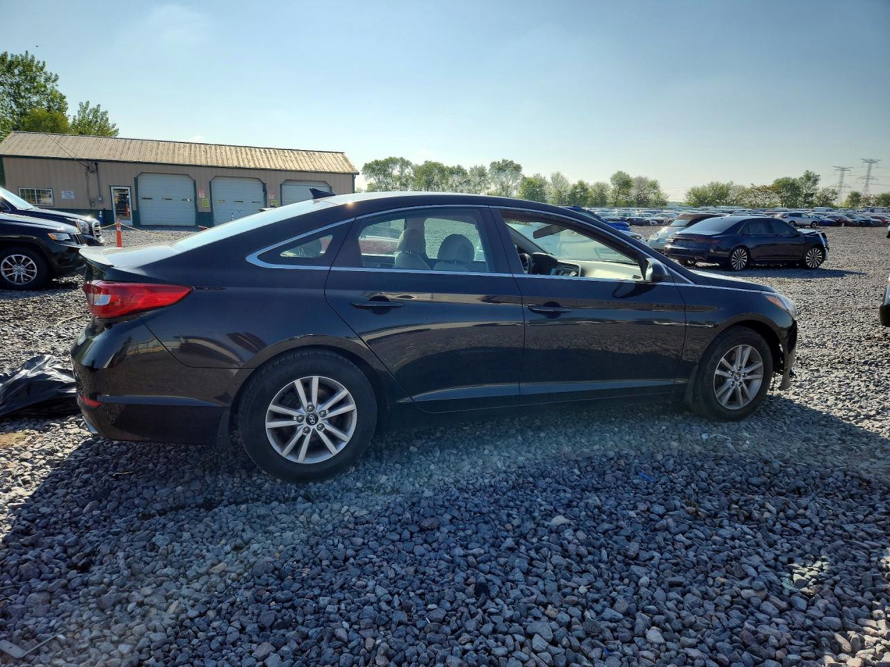 2015 HYUNDAI SONATA SE photo 5