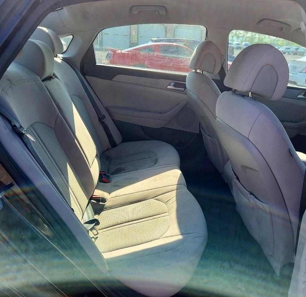 2015 HYUNDAI SONATA SE photo 19