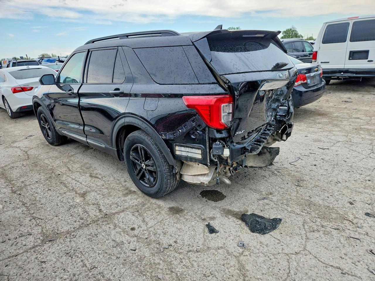 2020 FORD EXPLORER XLT photo 2