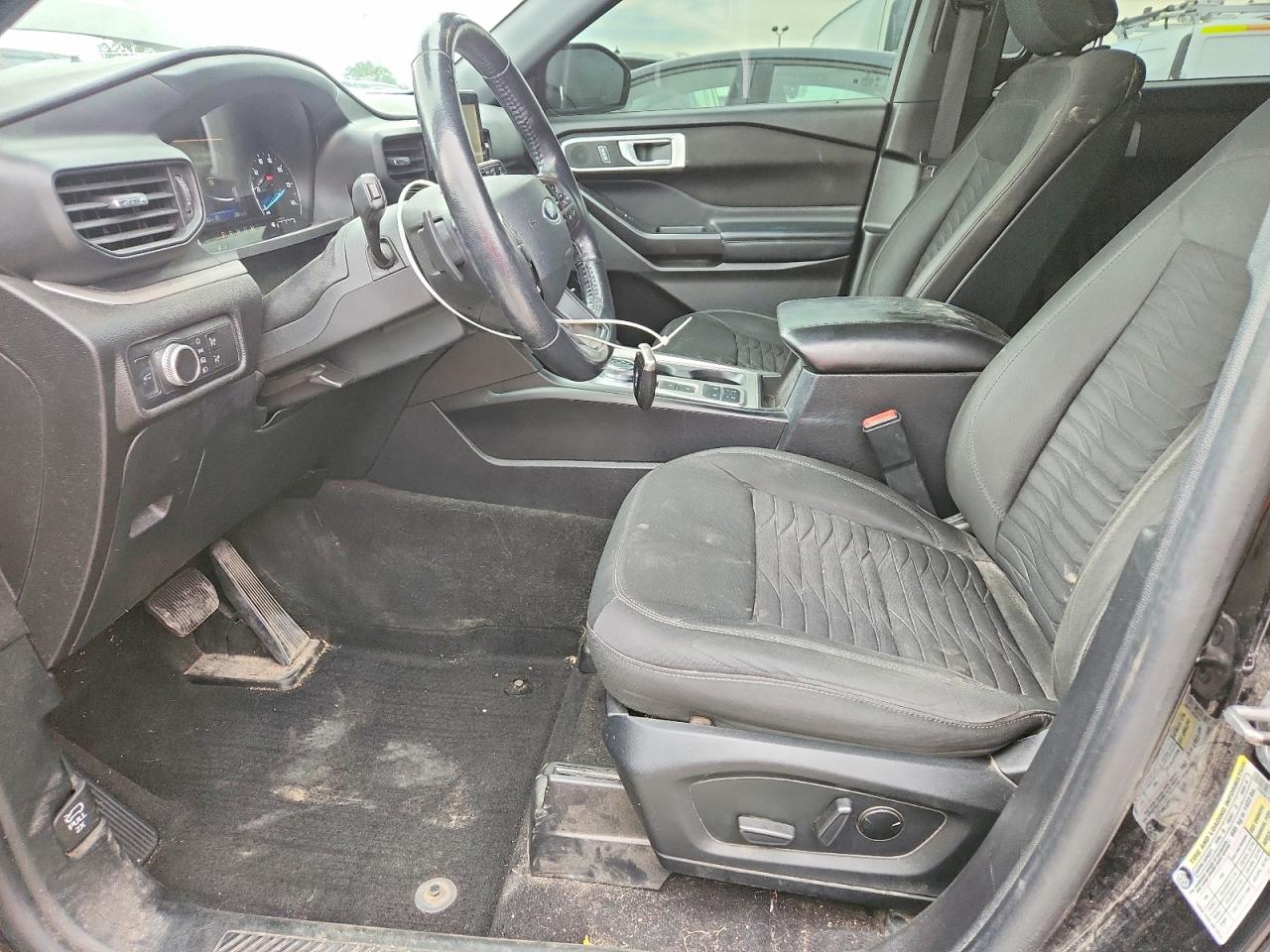 2020 FORD EXPLORER XLT photo 7