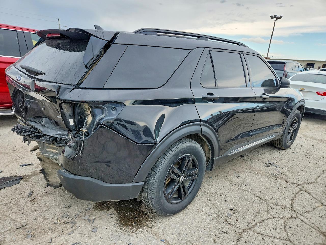 2020 FORD EXPLORER XLT photo 3