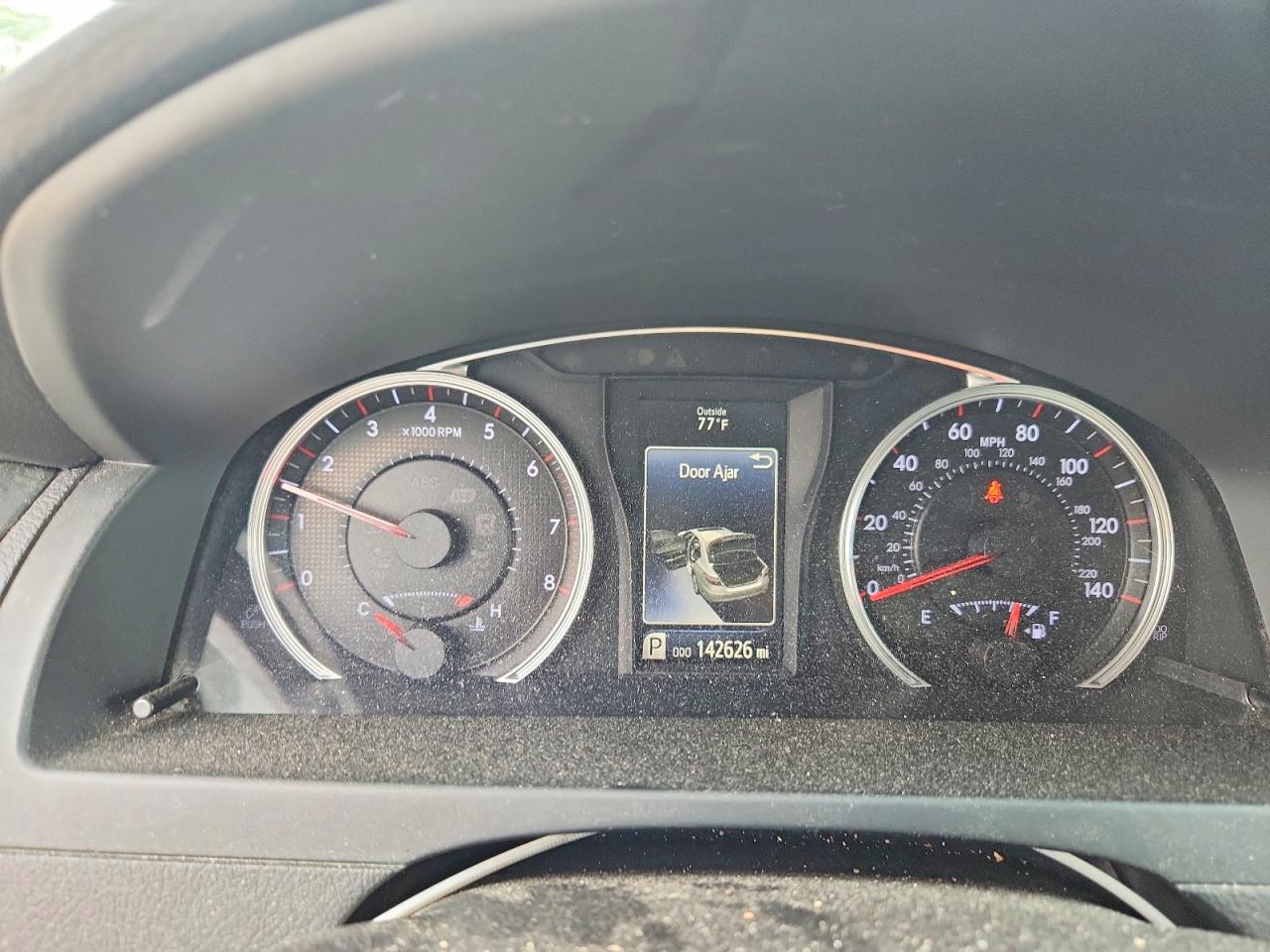 2017 TOYOTA CAMRY SE photo 25