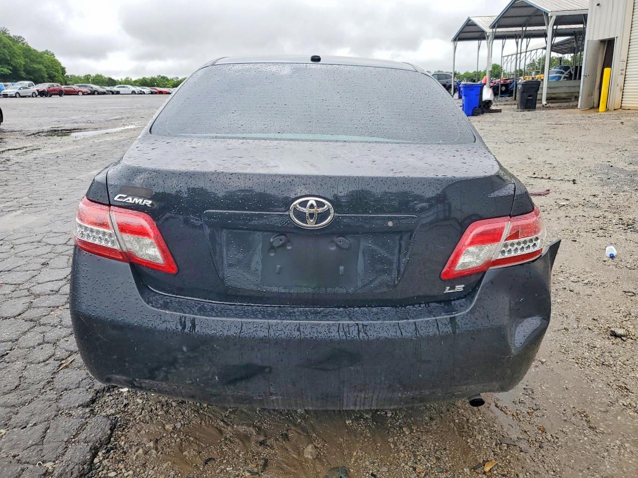 2011 TOYOTA CAMRY LE photo 6