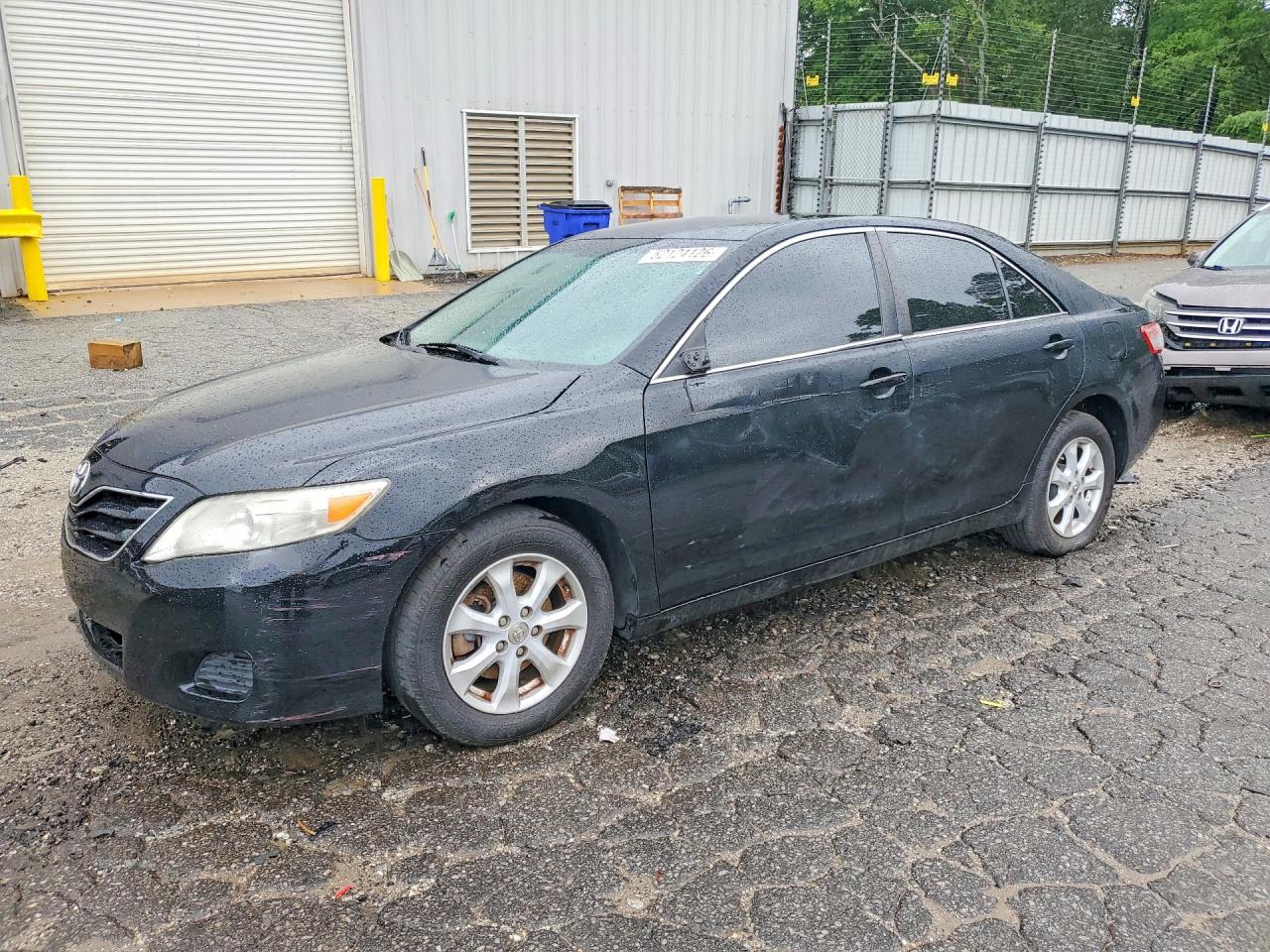 2011 TOYOTA CAMRY