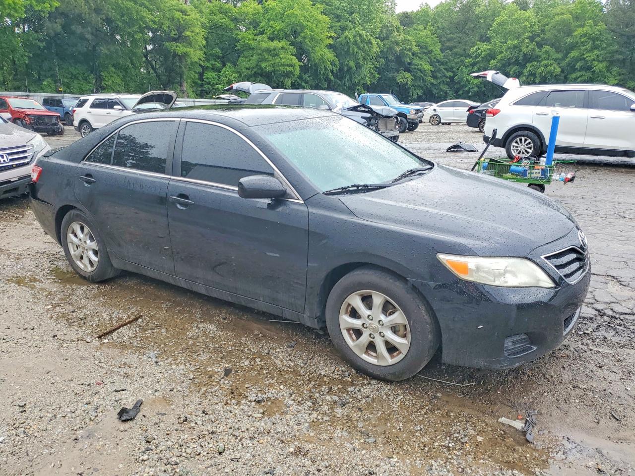 2011 TOYOTA CAMRY LE photo 4